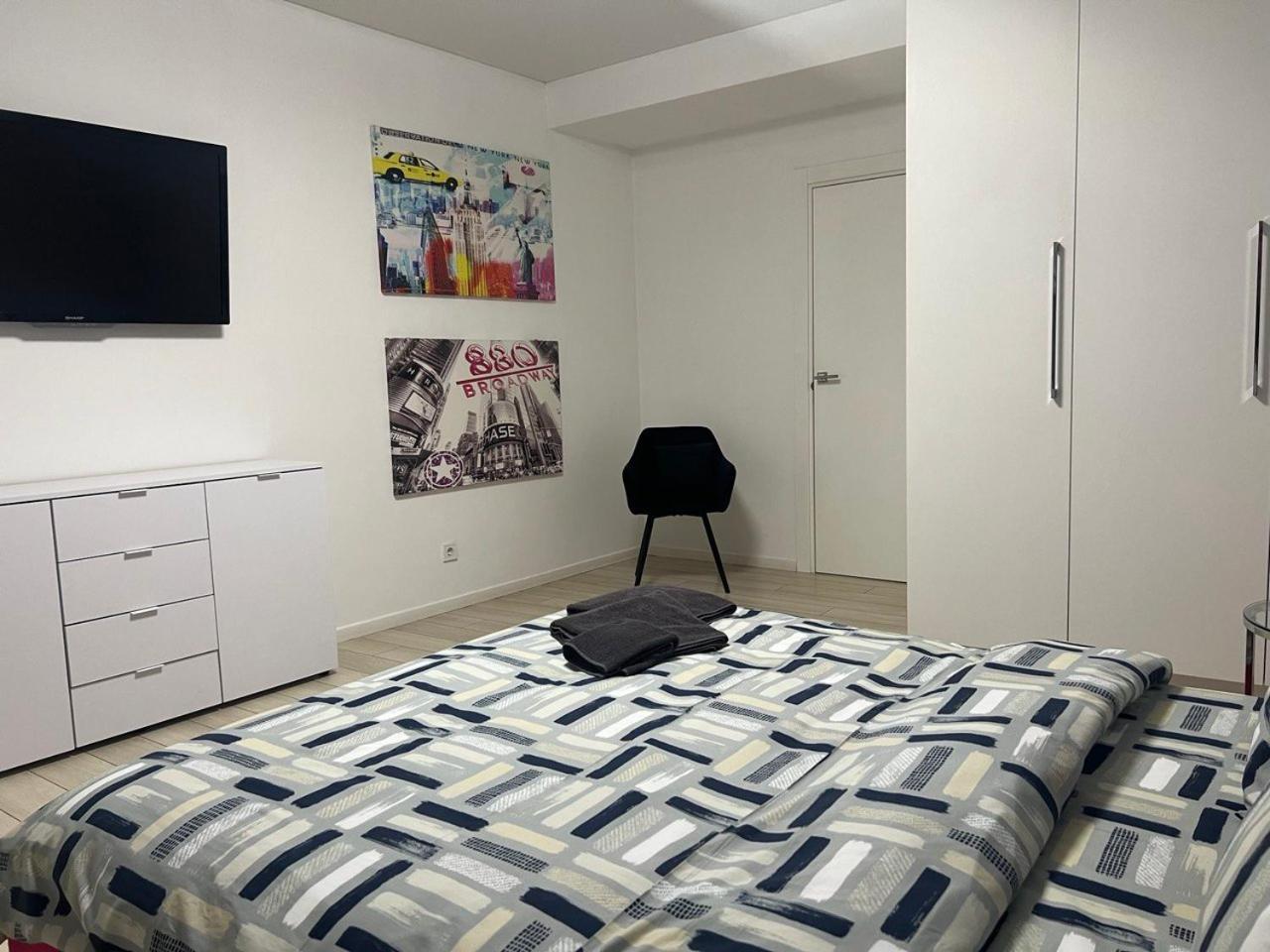 2-Room Luxury Apartment In The Center Kiev Exterior foto